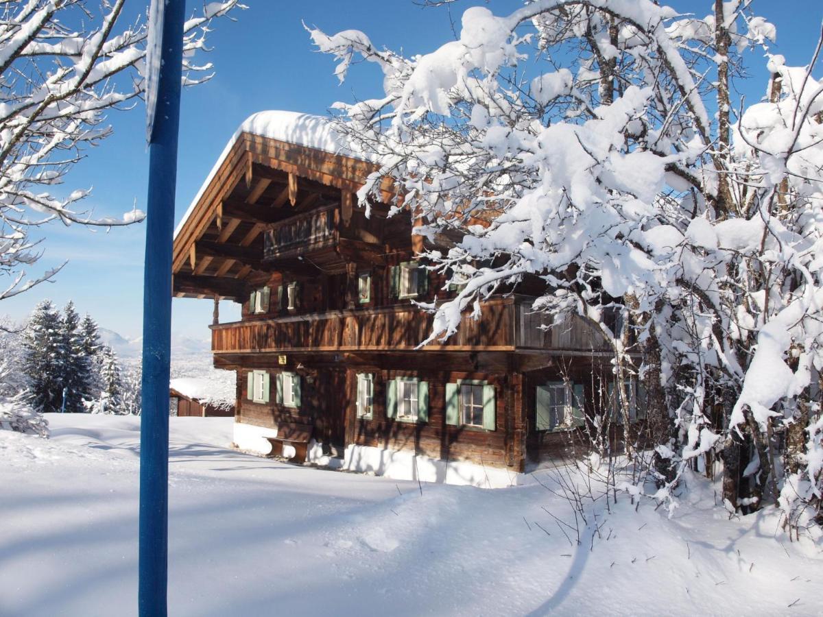 Chalet On The Ski Slope In St Johann In Tyrol Apfeldorf 外观 照片